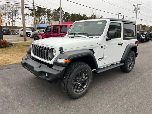 new 2025 Jeep Wrangler car, priced at $43,167