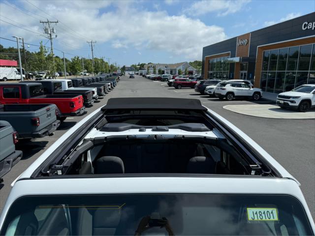 new 2025 Jeep Wrangler car, priced at $69,595