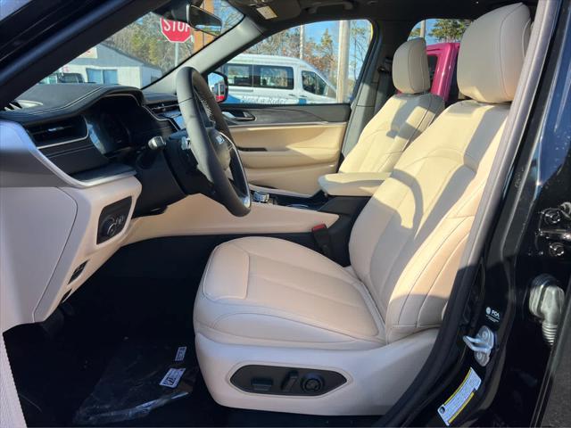 new 2025 Jeep Grand Cherokee car, priced at $48,810