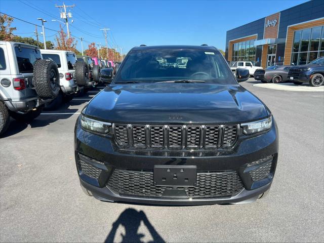 new 2025 Jeep Grand Cherokee car, priced at $48,175