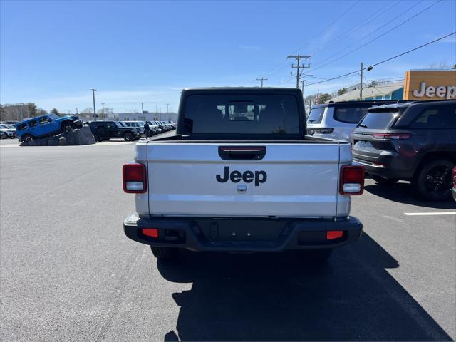 new 2024 Jeep Gladiator car, priced at $49,336