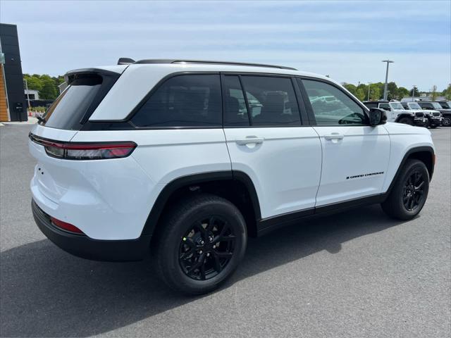 new 2025 Jeep Grand Cherokee car, priced at $45,635