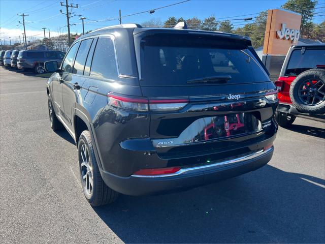 new 2025 Jeep Grand Cherokee car, priced at $48,810