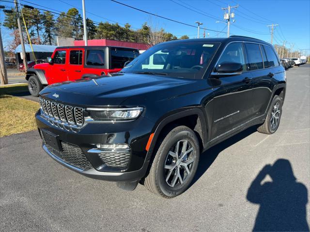 new 2025 Jeep Grand Cherokee car, priced at $48,810