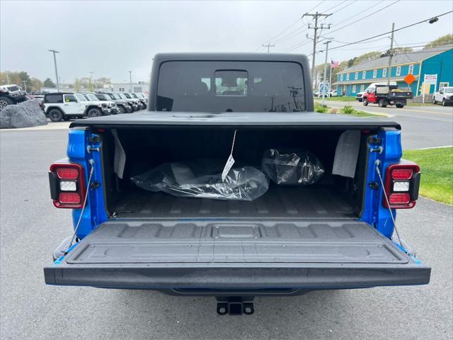 new 2025 Jeep Gladiator car, priced at $52,790