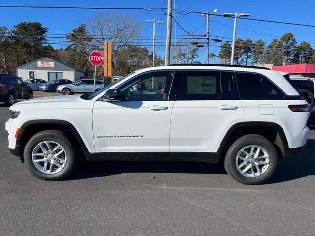 new 2025 Jeep Grand Cherokee car, priced at $40,580