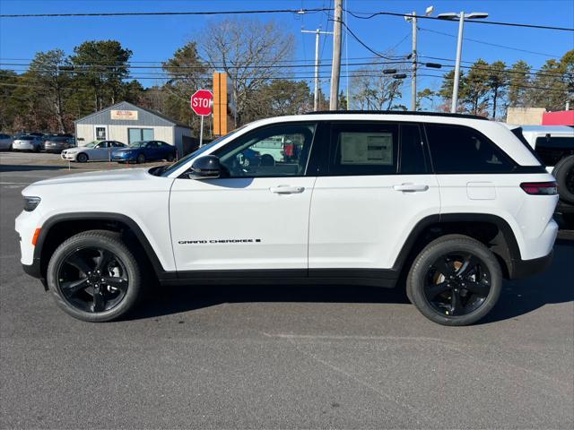 new 2025 Jeep Grand Cherokee car, priced at $50,940