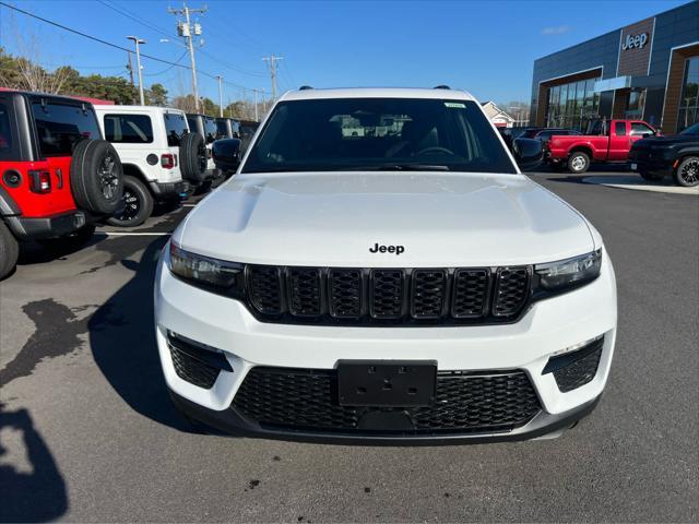 new 2025 Jeep Grand Cherokee car, priced at $50,940