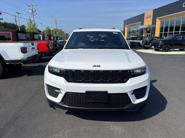 new 2024 Jeep Grand Cherokee car, priced at $45,910