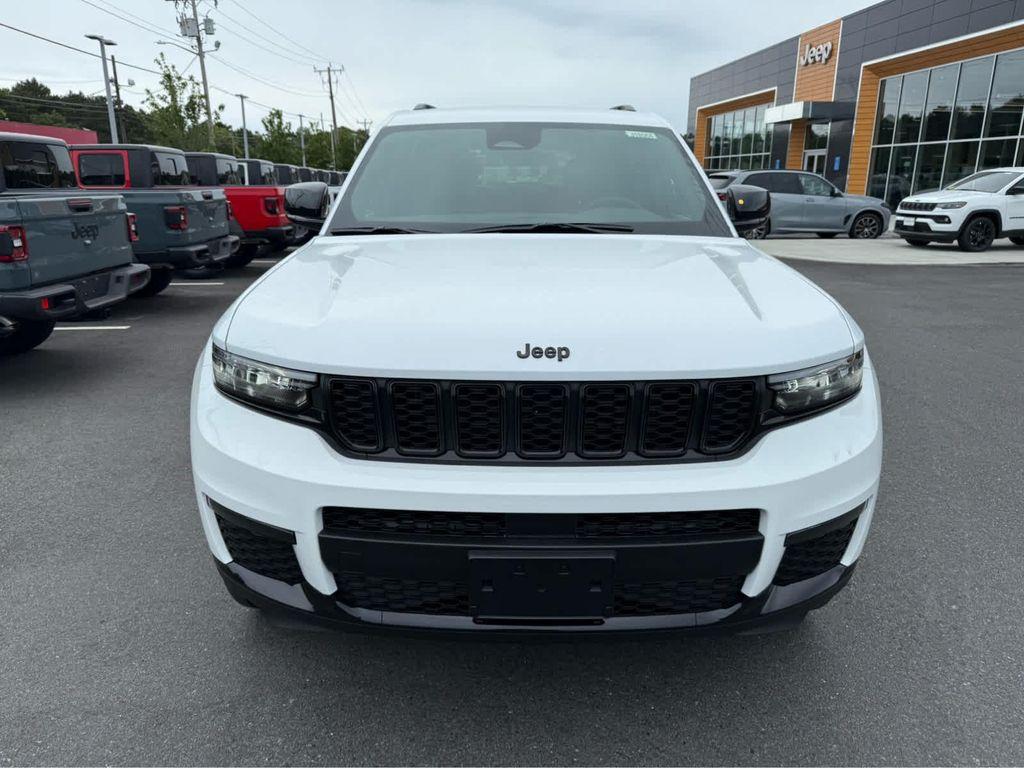 new 2025 Jeep Grand Cherokee L car, priced at $49,975