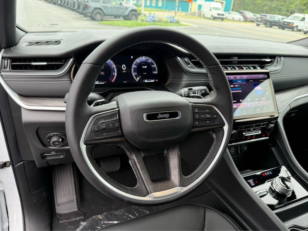 new 2025 Jeep Grand Cherokee L car, priced at $49,975