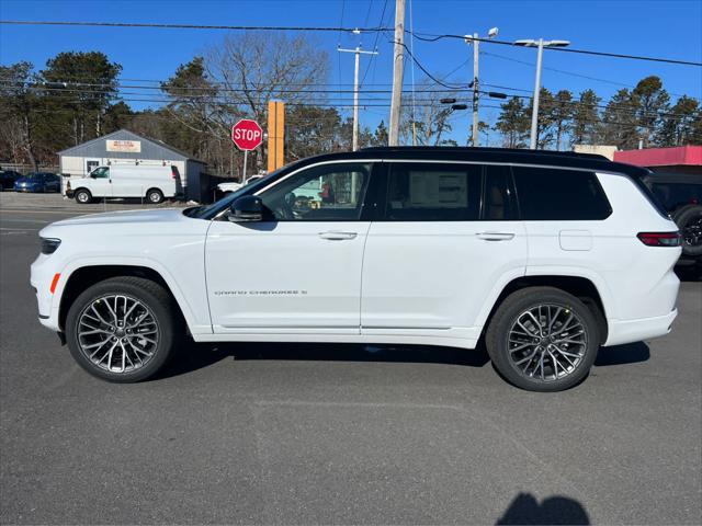 new 2025 Jeep Grand Cherokee L car, priced at $64,881