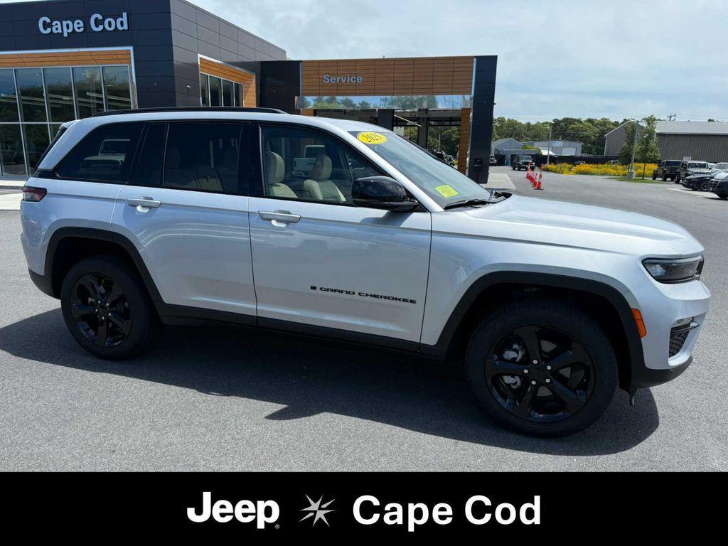 used 2025 Jeep Grand Cherokee car, priced at $40,975