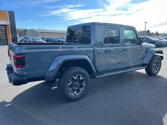 new 2025 Jeep Gladiator car, priced at $52,422