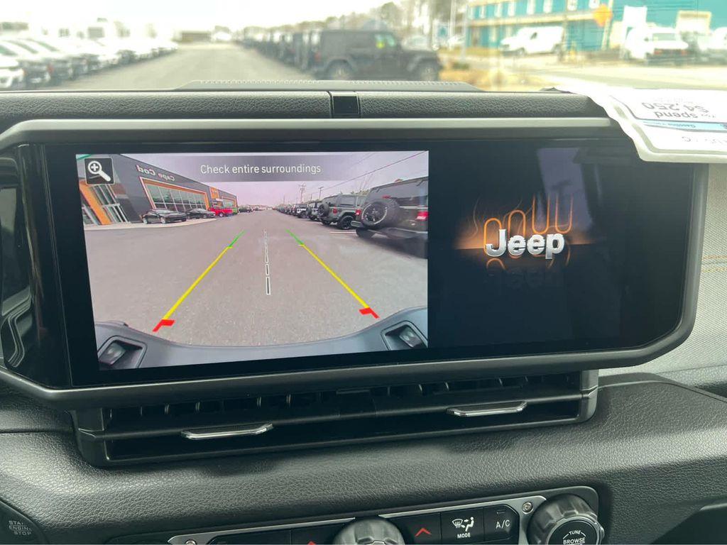 new 2025 Jeep Gladiator car, priced at $46,975