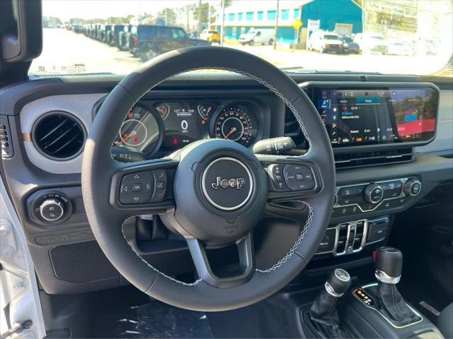 new 2025 Jeep Gladiator car, priced at $46,175