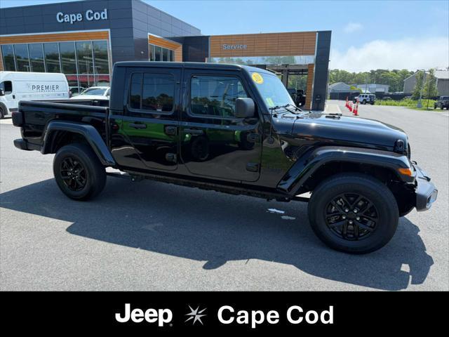 used 2021 Jeep Gladiator car, priced at $30,475