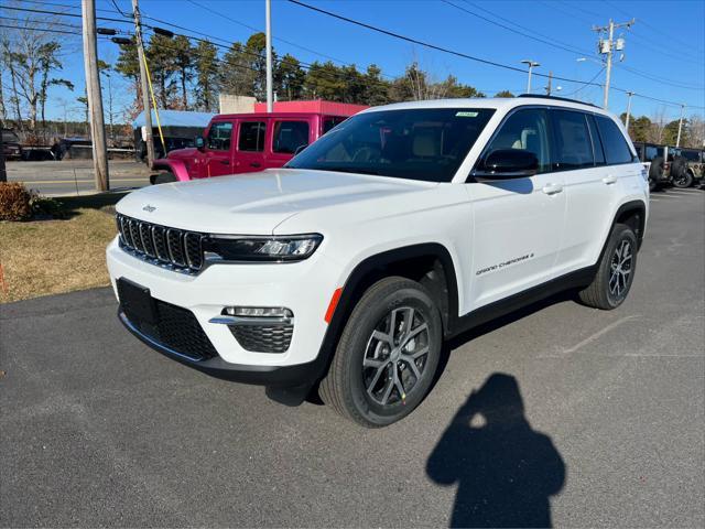 new 2025 Jeep Grand Cherokee car, priced at $48,215