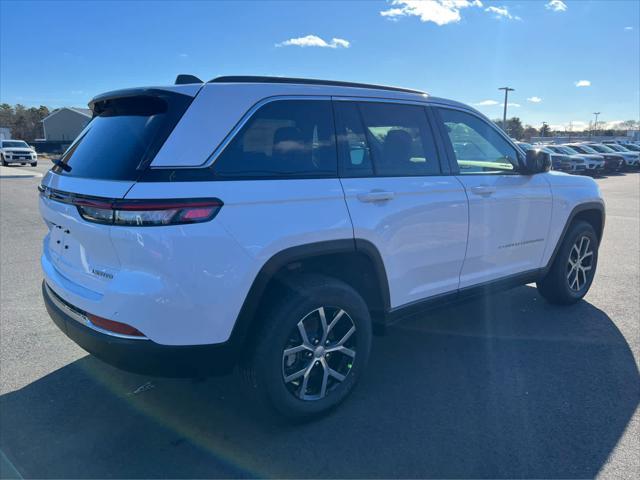 new 2025 Jeep Grand Cherokee car, priced at $48,215