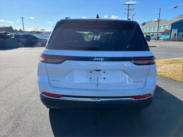 new 2025 Jeep Grand Cherokee car, priced at $48,215