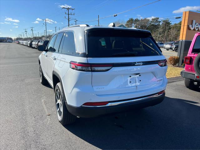 new 2025 Jeep Grand Cherokee car, priced at $48,215