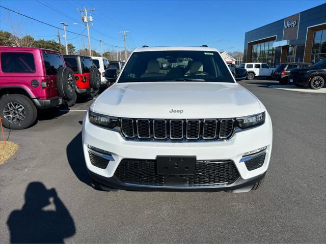 new 2025 Jeep Grand Cherokee car, priced at $48,215