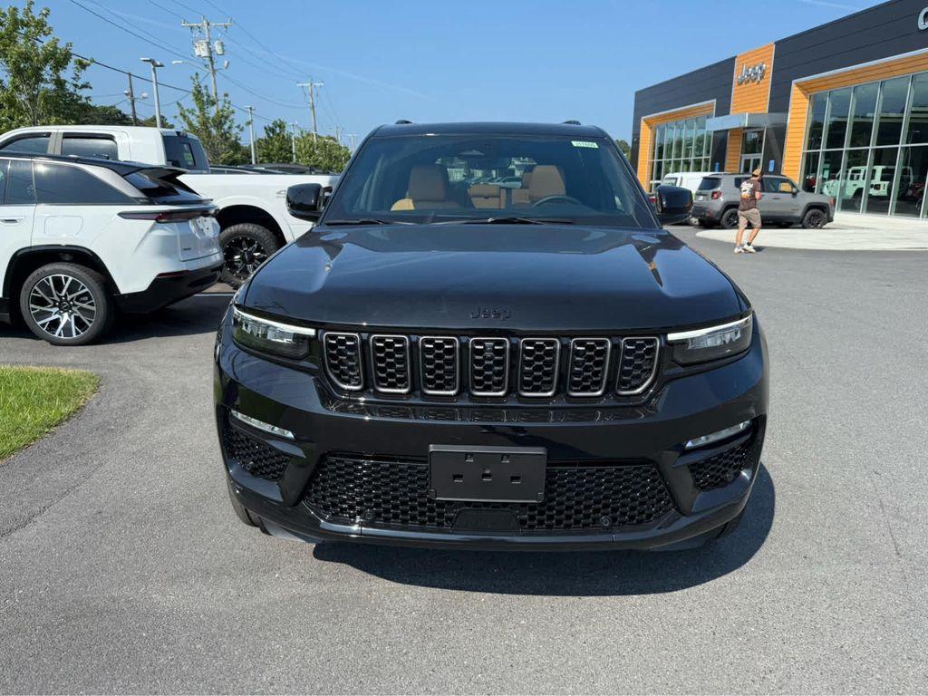 new 2025 Jeep Grand Cherokee car, priced at $61,175