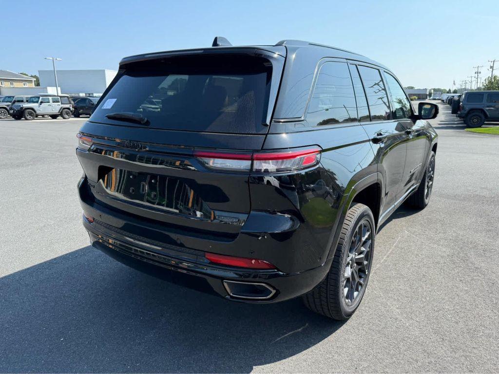 new 2025 Jeep Grand Cherokee car, priced at $61,175