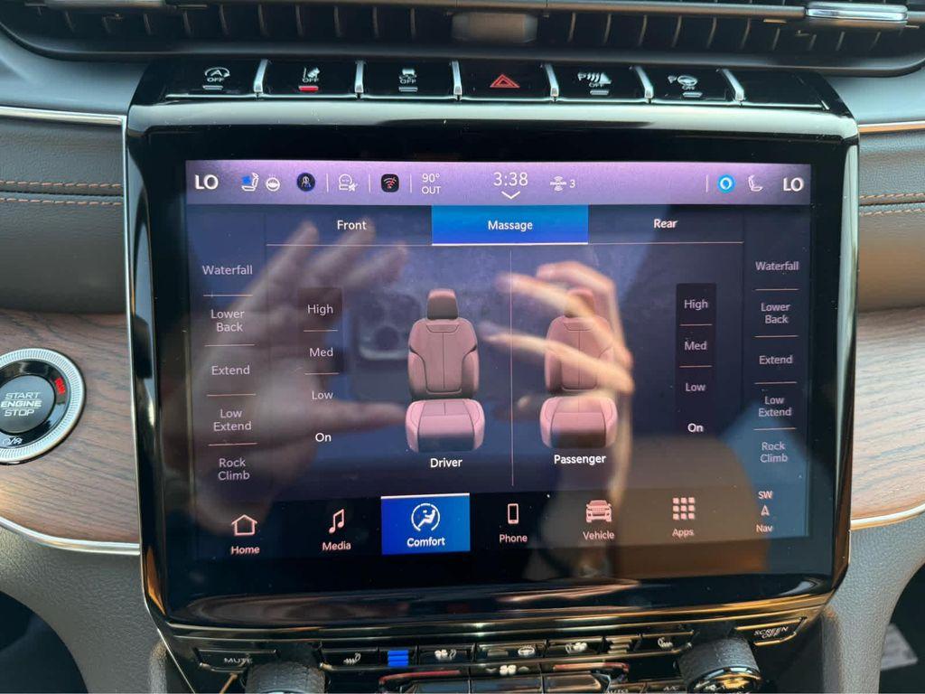 new 2025 Jeep Grand Cherokee car, priced at $61,175