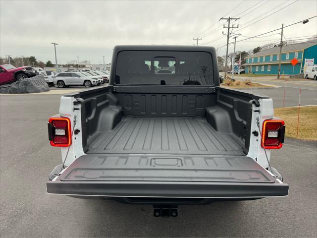 new 2025 Jeep Gladiator car, priced at $58,330