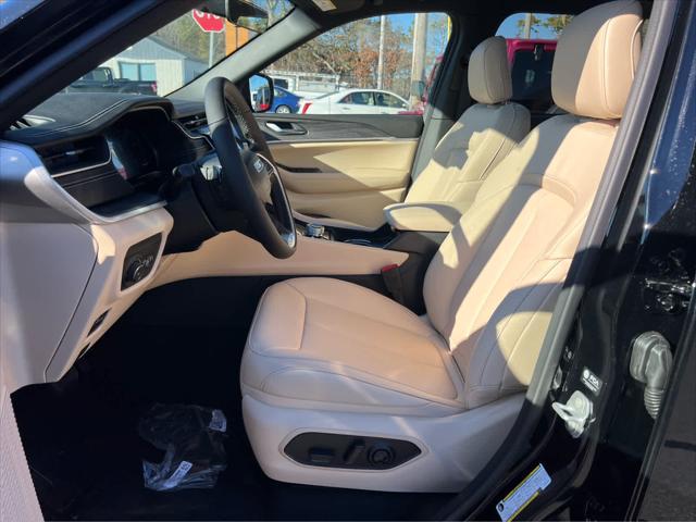 new 2025 Jeep Grand Cherokee car, priced at $48,810