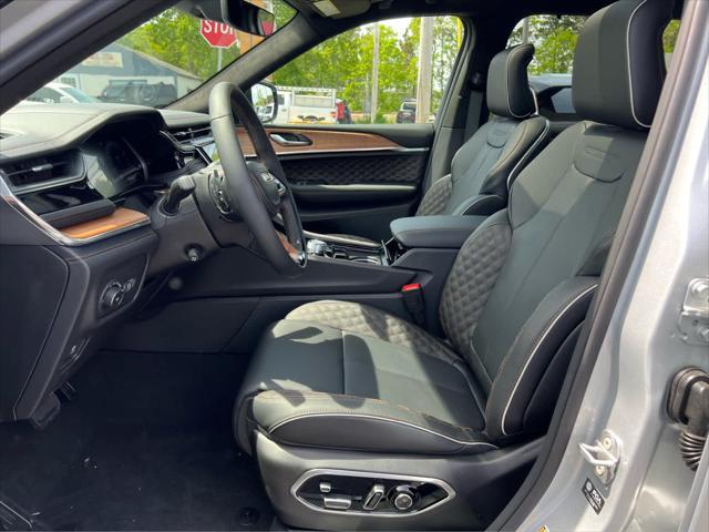 new 2025 Jeep Grand Cherokee car, priced at $68,560