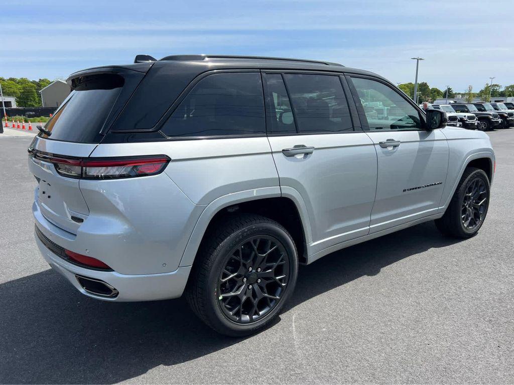 new 2025 Jeep Grand Cherokee car, priced at $65,475
