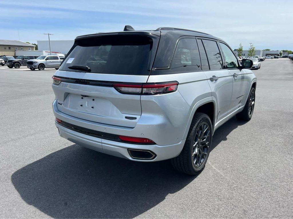 new 2025 Jeep Grand Cherokee car, priced at $65,475