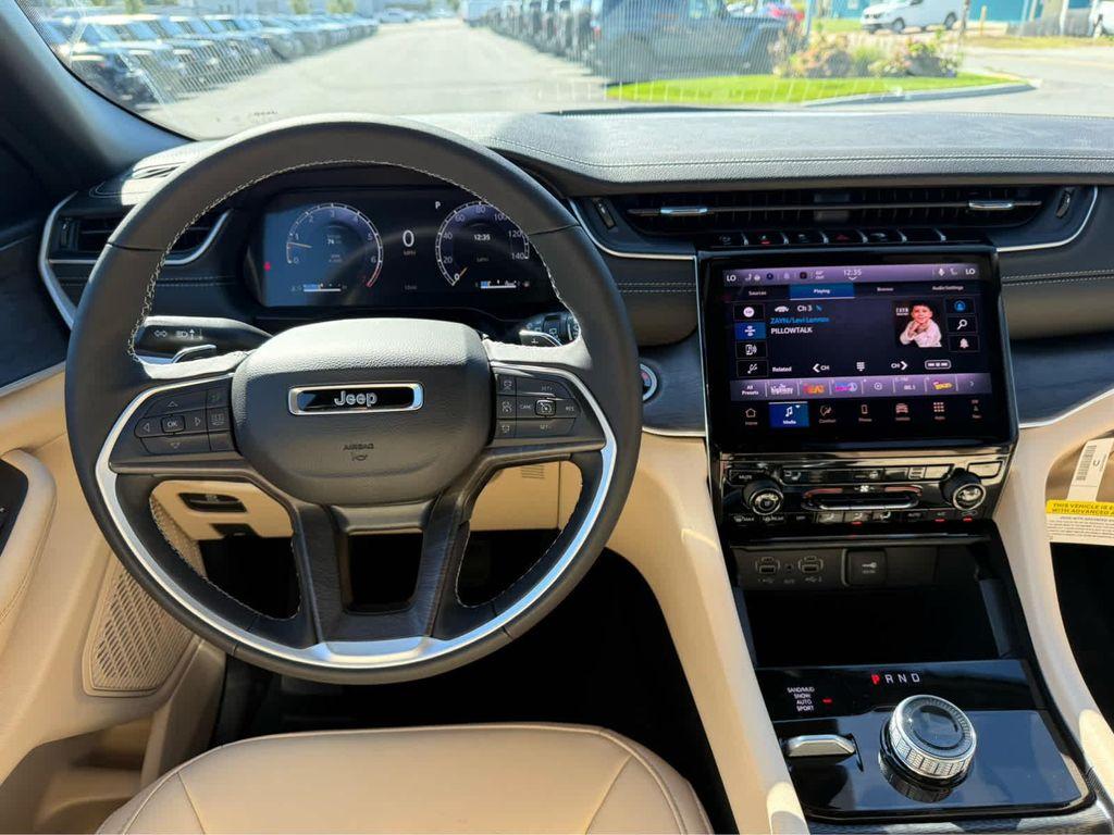 new 2025 Jeep Grand Cherokee car, priced at $44,250