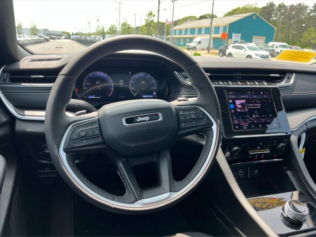 used 2025 Jeep Grand Cherokee car, priced at $38,975