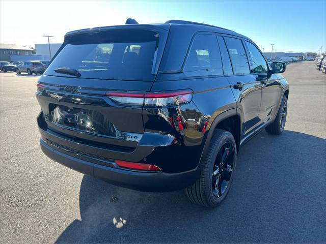 new 2025 Jeep Grand Cherokee car, priced at $51,535