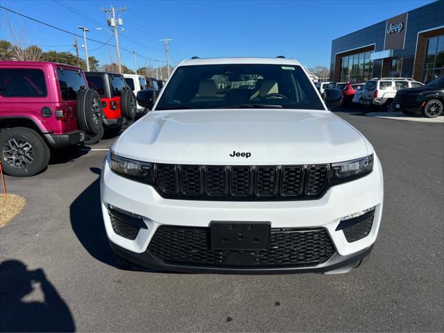 new 2025 Jeep Grand Cherokee car, priced at $51,940