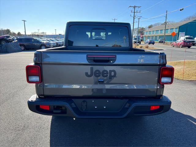 new 2025 Jeep Gladiator car, priced at $48,530