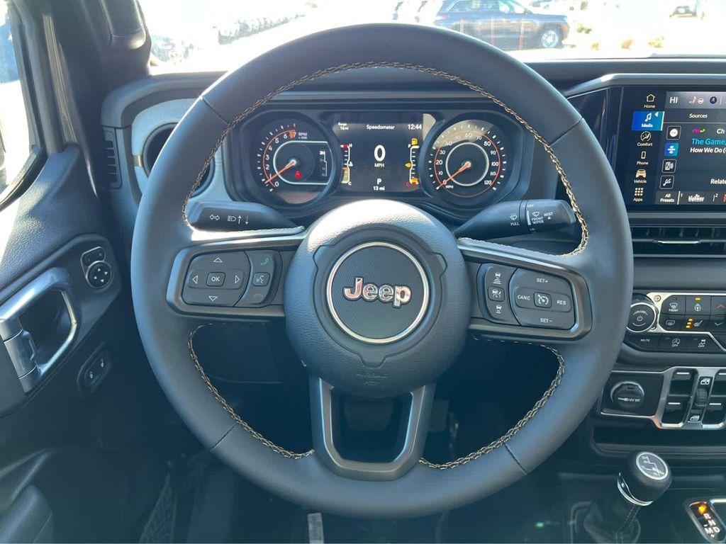 new 2025 Jeep Gladiator car, priced at $46,575