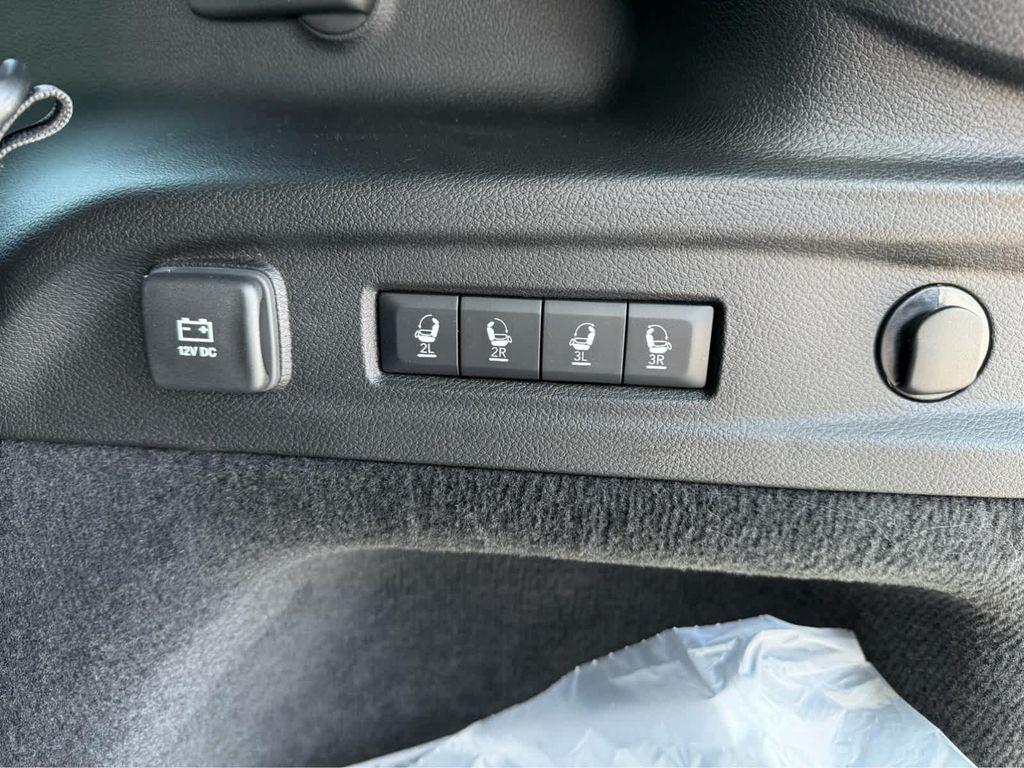 new 2025 Jeep Grand Cherokee L car, priced at $62,975