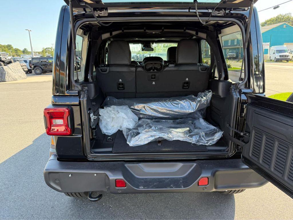 new 2025 Jeep Wrangler car, priced at $53,975