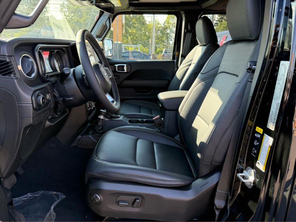 new 2025 Jeep Wrangler car, priced at $53,975