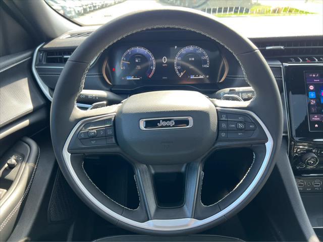 new 2025 Jeep Grand Cherokee car, priced at $46,730