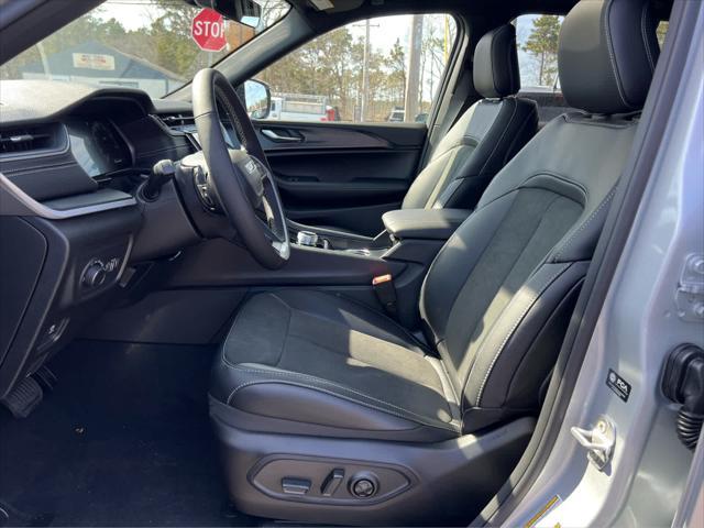 new 2025 Jeep Grand Cherokee car, priced at $46,730