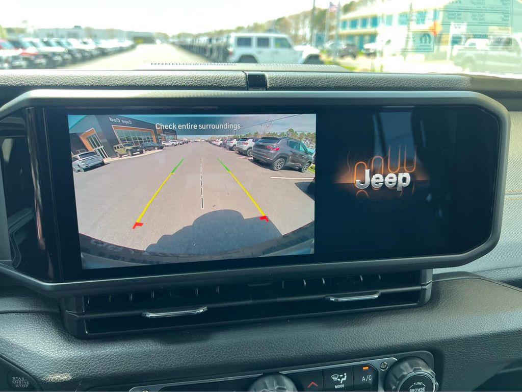 new 2025 Jeep Wrangler car, priced at $45,275