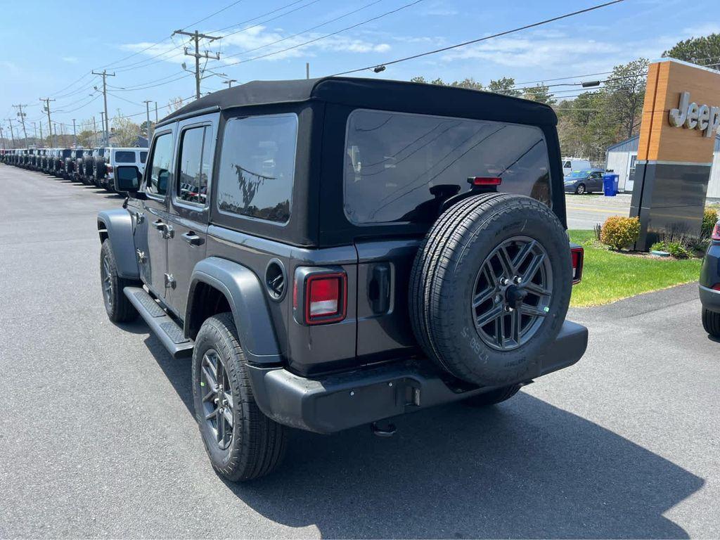 new 2025 Jeep Wrangler car, priced at $45,275