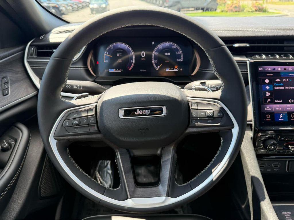 used 2025 Jeep Grand Cherokee car, priced at $43,975