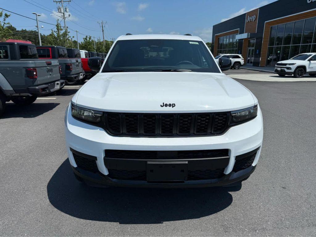 new 2025 Jeep Grand Cherokee L car, priced at $42,500