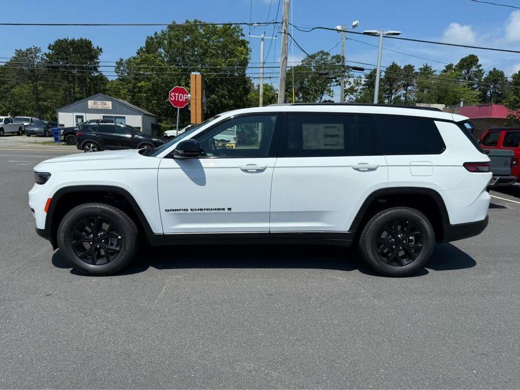 new 2025 Jeep Grand Cherokee L car, priced at $42,500